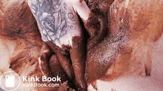 Messy scat fun with Sweet Betty