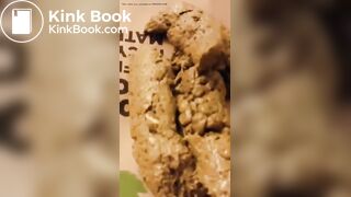 3 cacasà divers endroits