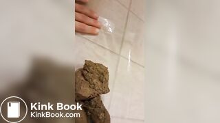 3 cacasà divers endroits