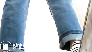 Woman With A Small Anal Gape Takes A Slimmy Shit