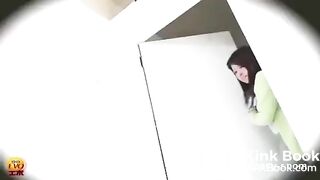 Heavy Japanese pooper caught on cam