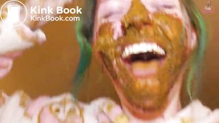 The first time ever i put scat in my hair!