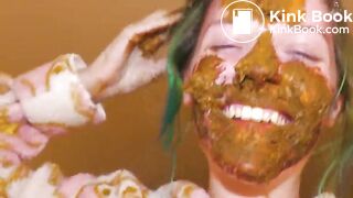 The first time ever i put scat in my hair!