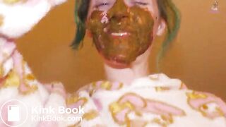 The first time ever i put scat in my hair!