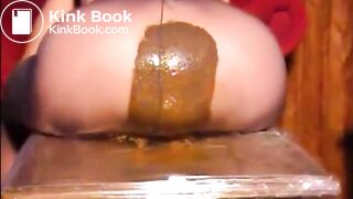 Hot round big butt shitting diarrhea on pantyhose