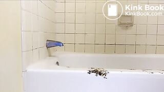 Pooping blue knickers then inserting shit in pussy