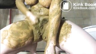 Bbw shitting smearing and masturbating