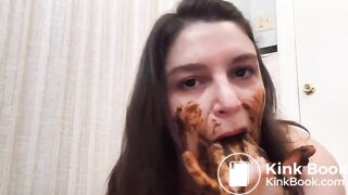 saggy boobs slut pooping her knickers and smearing shit