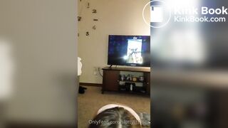 gorgeous babe eat scat