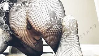 Pooping & Smearing in Fishnets