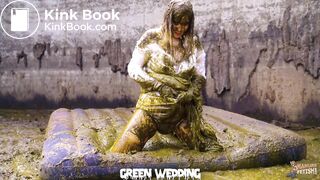 ManureFetish Spring Sale 40 % discount - Girls in cowshit