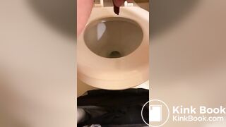 Taking a nice shit!