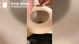 Taking a nice shit!