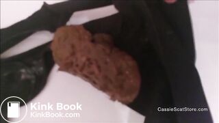 Cassie shits in black panties