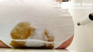 Pervert fag filling his white panties with poop - Gay Scat Group