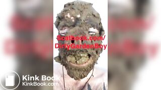 Scat pig eating shit