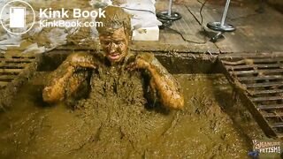 Wicked Betty in the manure channel - sexmachine