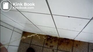 enema gegen die Wand gespritzt