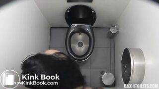 Girl farting