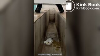 The girl defecated heavily in the toilet 3