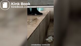 The girl defecated heavily in the toilet 3