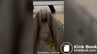 The girl defecated heavily in the toilet 3