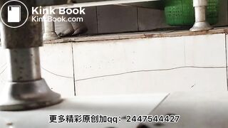 The girl defecated heavily in the toilet 3