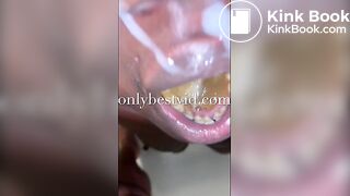OMG Ebony Takes her Own Shit in Her Pussy !