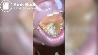 OMG Ebony Takes her Own Shit in Her Pussy !