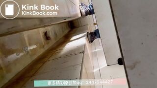 The girl defecated heavily in the toilet 2