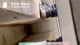 The girl defecated heavily in the toilet 2