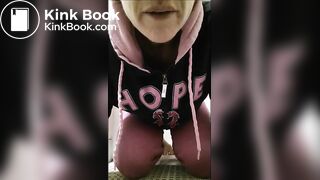 Z Z - Huge Pooping Milf