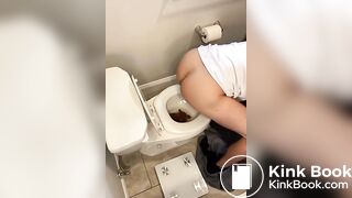Str8 Army Vet Hover Dumps in Toilet