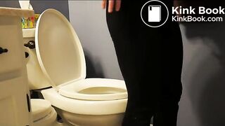 Hot woman with perfect ass shitting in the toilet - Scat Fan Club