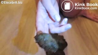 Elecebra Shits On The Floor and Eats It