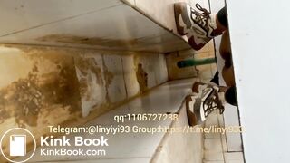 Beautiful girls pee and shit 28