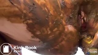 Bettys Chocolate Banana - Scat masturbate