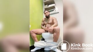 Fredo Shitting