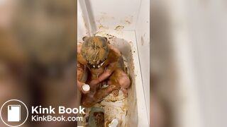 Asian guy's second scat video (Part 5)