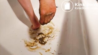 Very Messy Dog Scat Pantyhose Milf