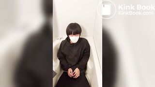 Asian guy's lotion gauze masturbation