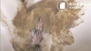 German BBW MILF Covers Her Twat In Runny Shit