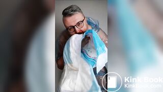 Baby Bear has some shitty diapers