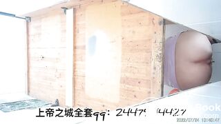 The girl excreted a lot in the toilet 002