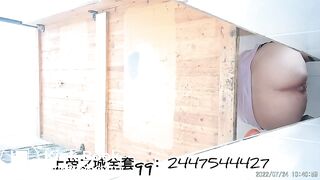 The girl excreted a lot in the toilet 002