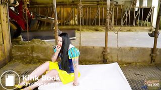 Snow white and the seven dung dwarfs - Betty