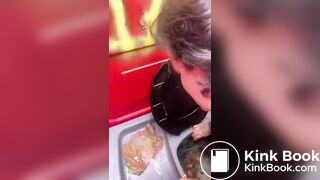 Pile of shit for worthless human toilet whore