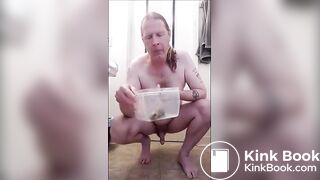 HD amateur cumming while shitting