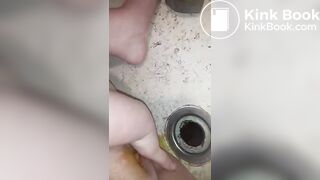 fat slut tries rubbing scat in pussy