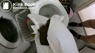 Naked girlfriends shit together